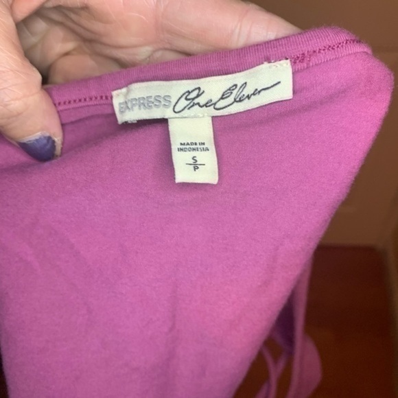 Express Purple Criss Cross Crop Top Size Small - Picture 7 of 7